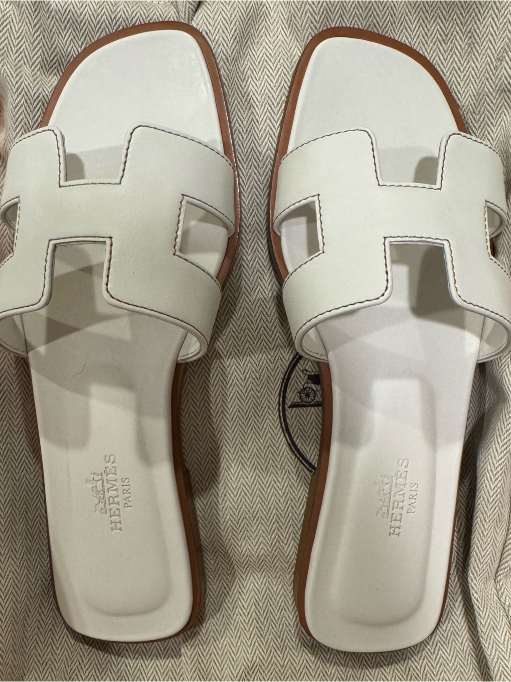 Like New Hermes White Oran Slide Sandals - Women's Leather Slides